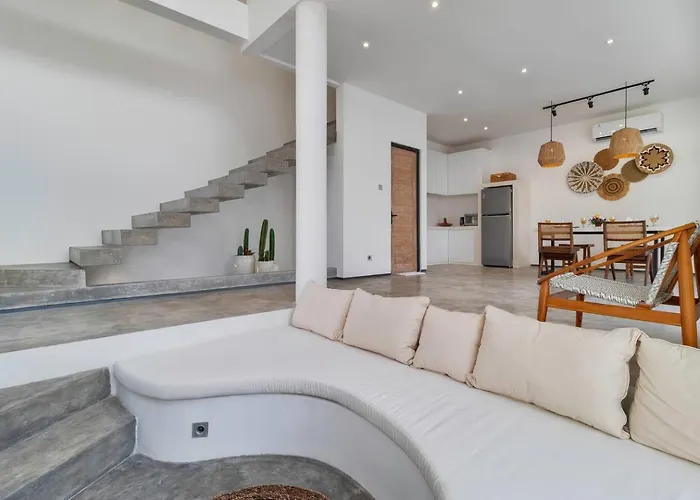 Great Value 2 Bed Villa, Sleeps 4, Fast Wifi