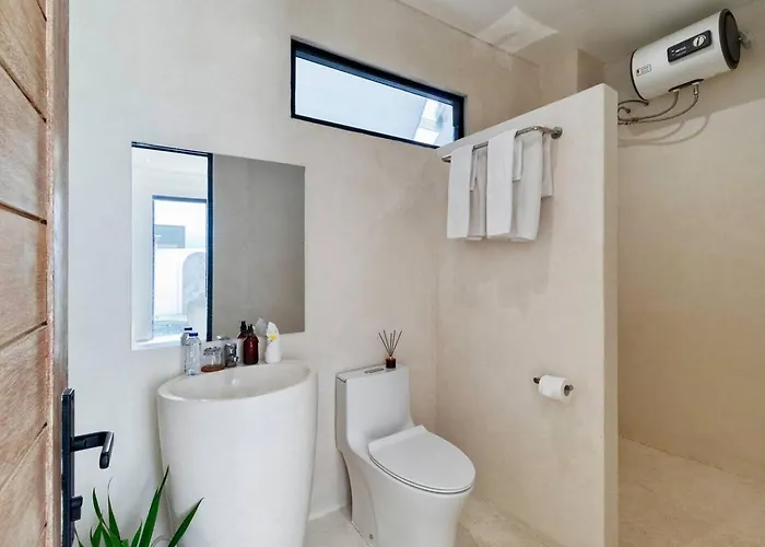 Great Value 2 Bed Villa, Sleeps 4, Fast Wifi Villa