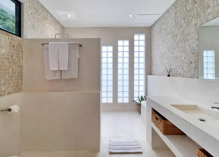 Great Value 2 Bed Villa, Sleeps 4, Fast Wifi Villa Uluwatu (Bali)