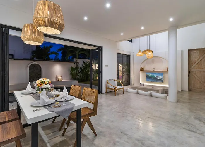 Great Value 2 Bed Villa, Sleeps 4, Fast Wifi Uluwatu (Bali)