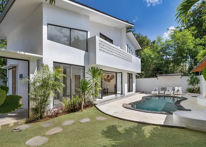 Great Value 2 Bed Villa, Sleeps 4, Fast Wifi Uluwatu (Bali)