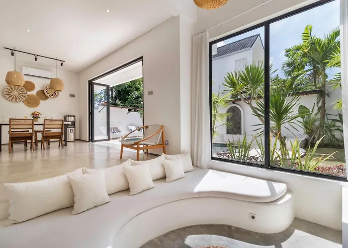 Great Value 2 Bed Villa, Sleeps 4, Fast Wifi Villa *