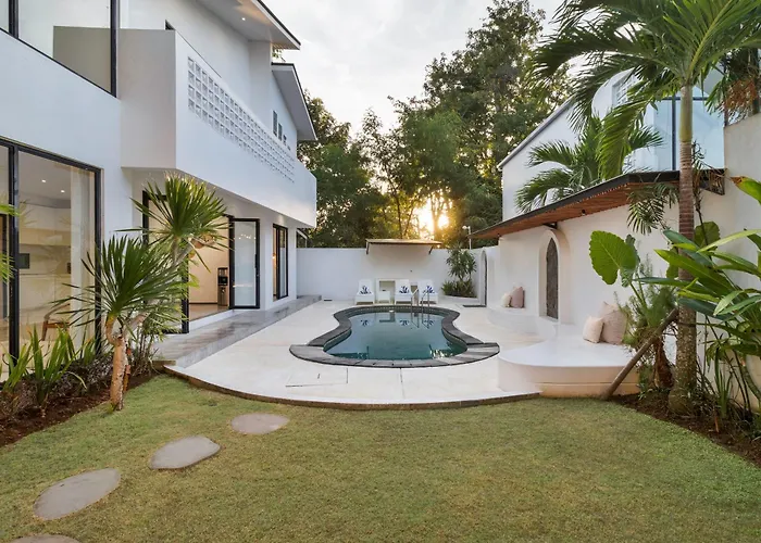 Villa Great Value 2 Bed Villa, Sleeps 4, Fast Wifi *